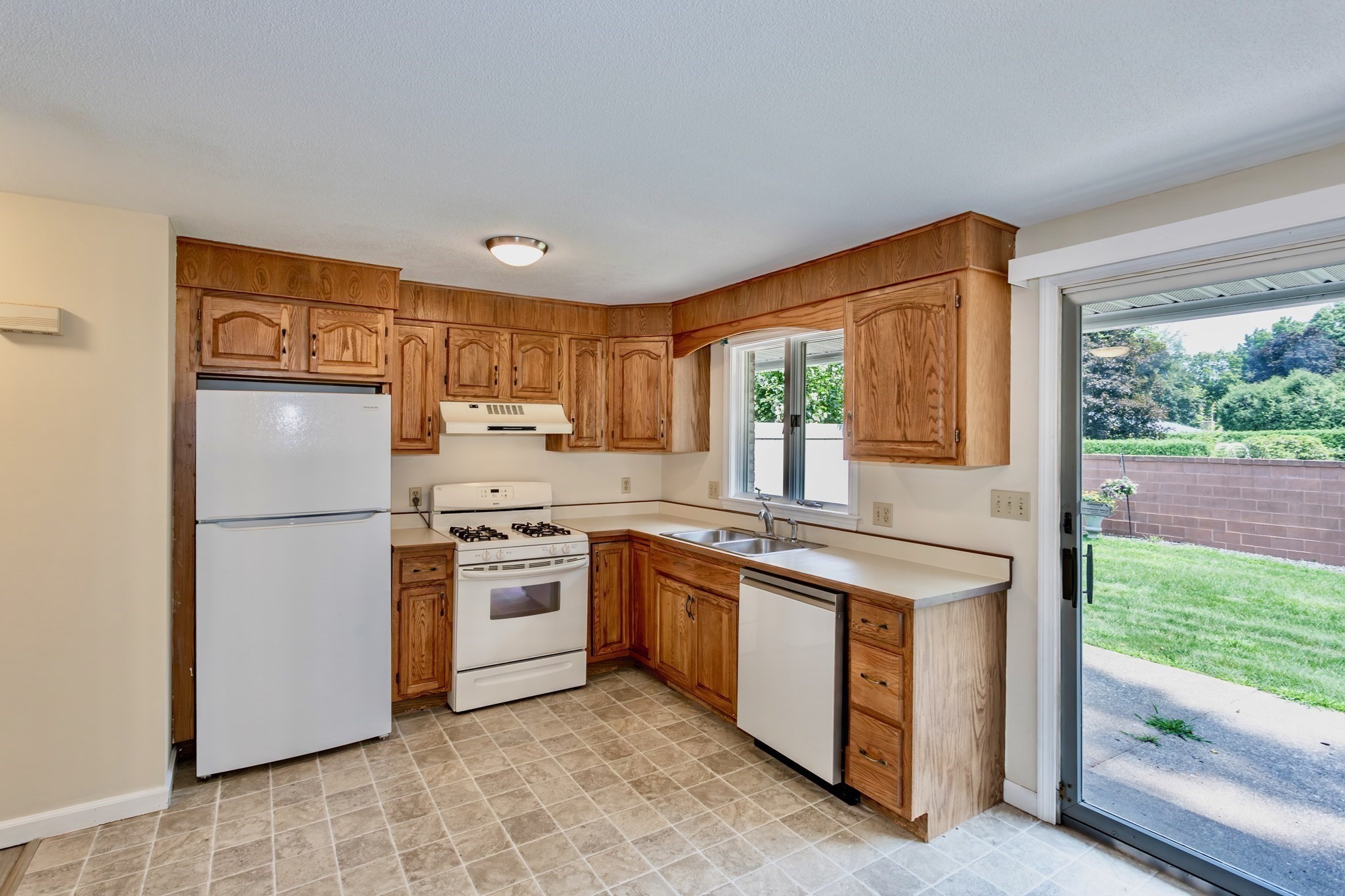 3 Mansion Woods Drive # G Property Photo 9