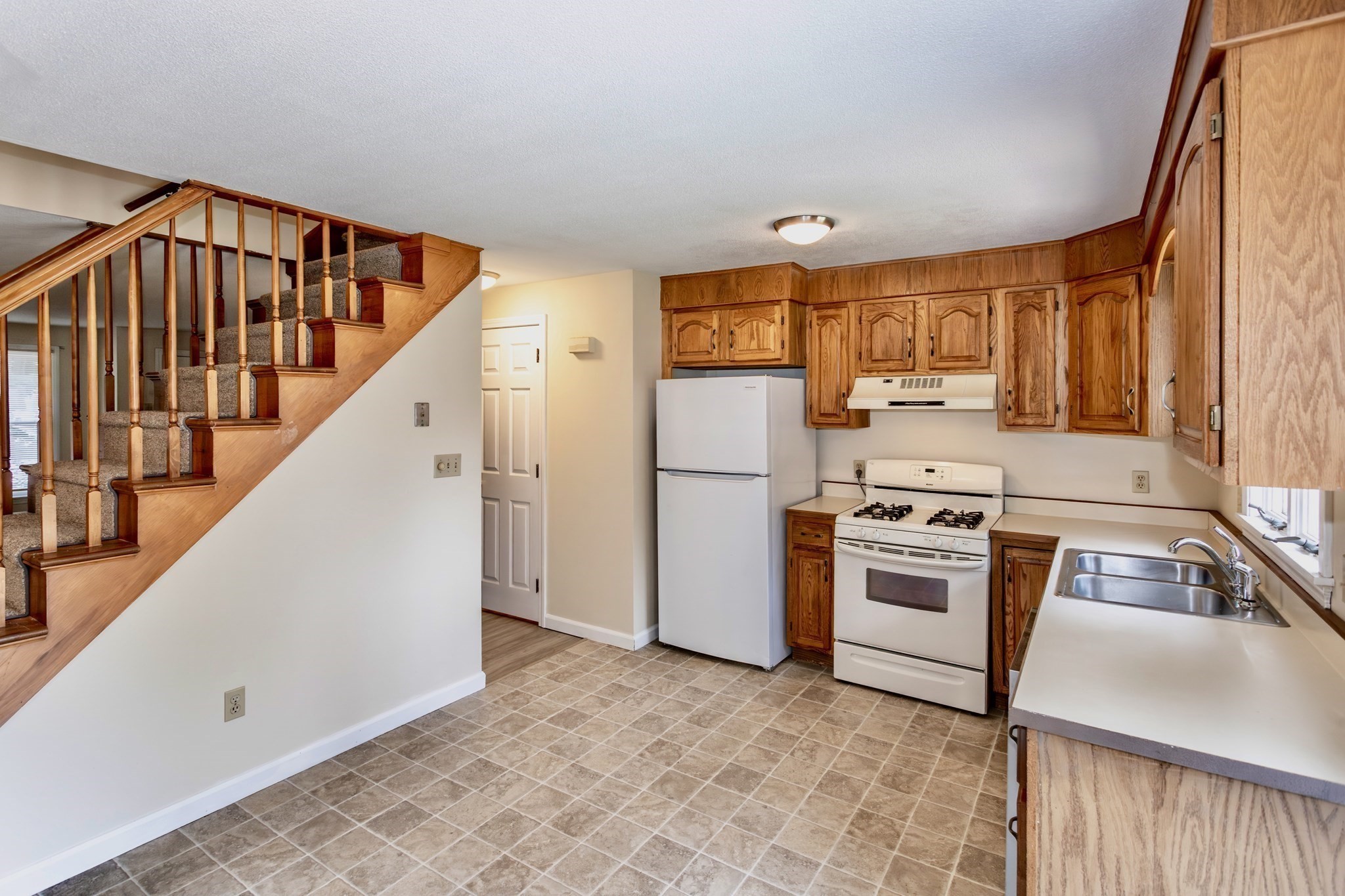 3 Mansion Woods Drive # G Property Photo 10