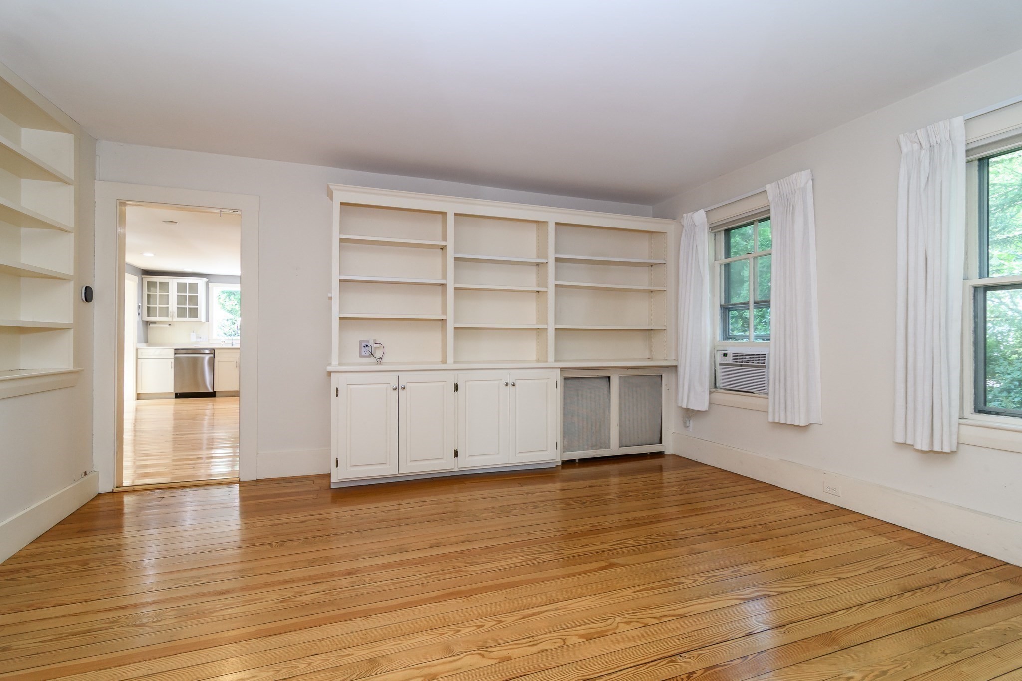 29 Cottage Street Property Photo 6