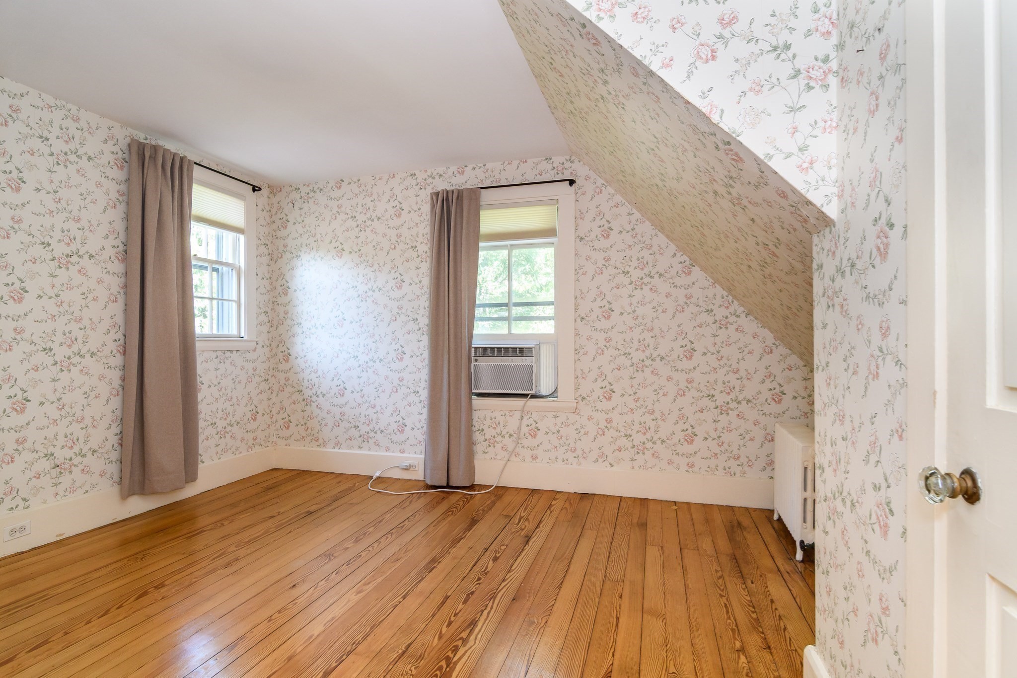 29 Cottage Street Property Photo 11
