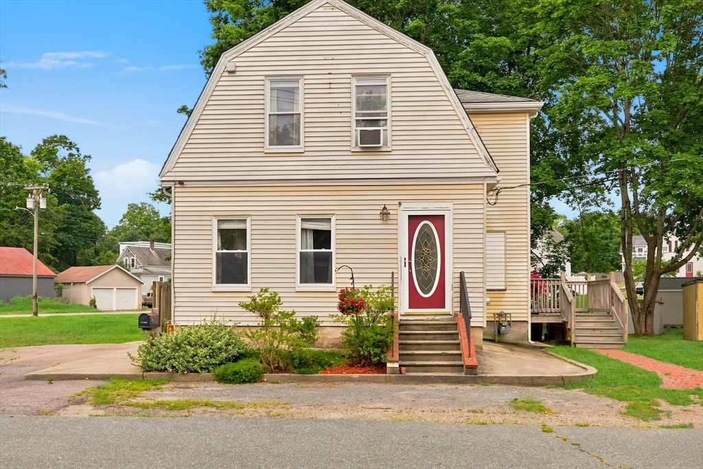 10 Sumner Ave Property Photo 1