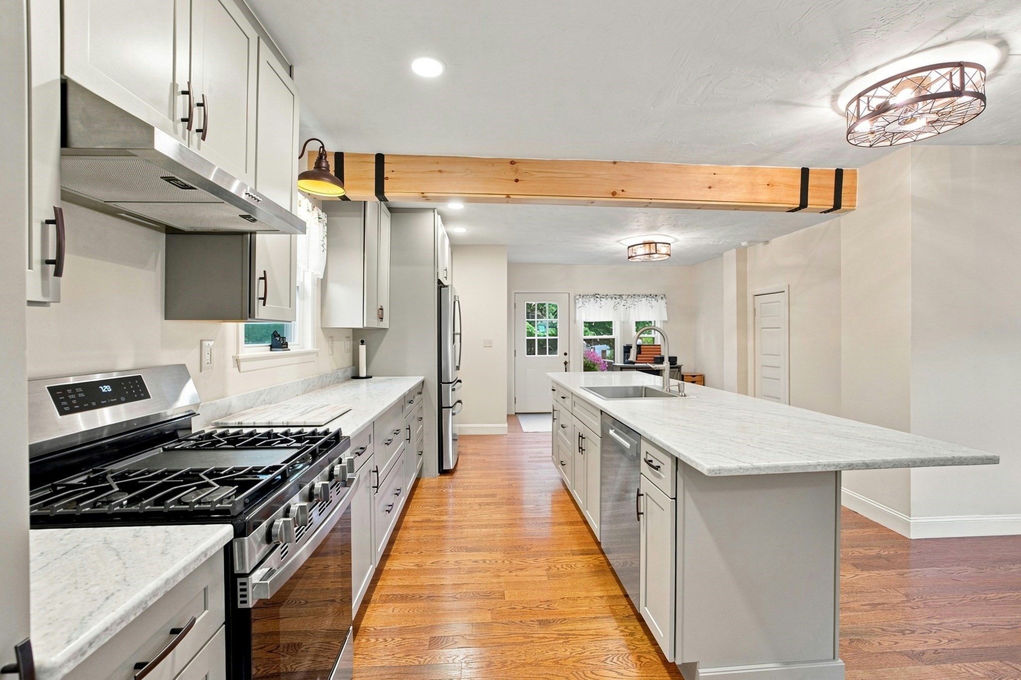 10 Sumner Ave Property Photo 7
