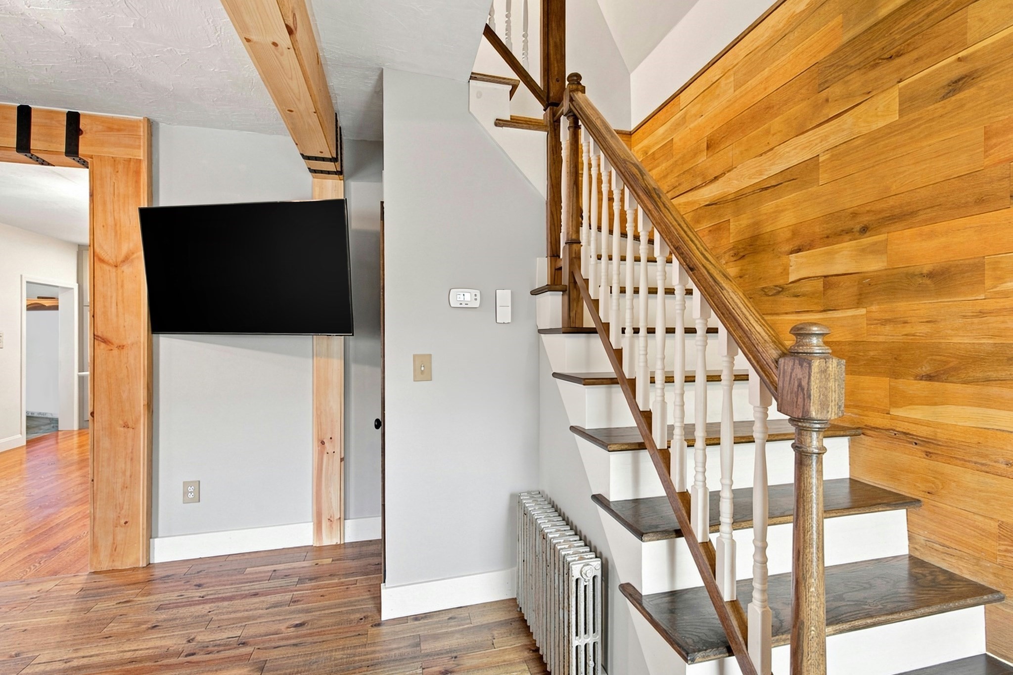 10 Sumner Ave Property Photo 17