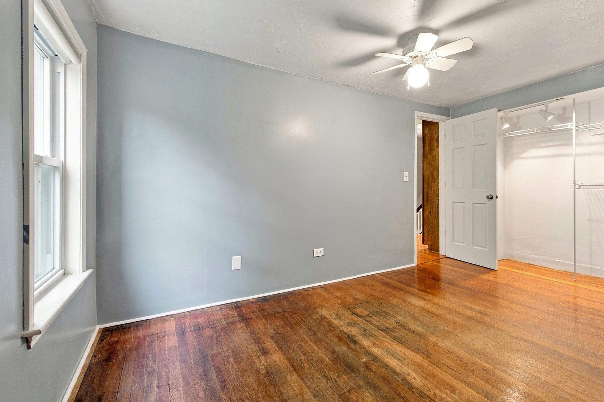 10 Sumner Ave Property Photo 18