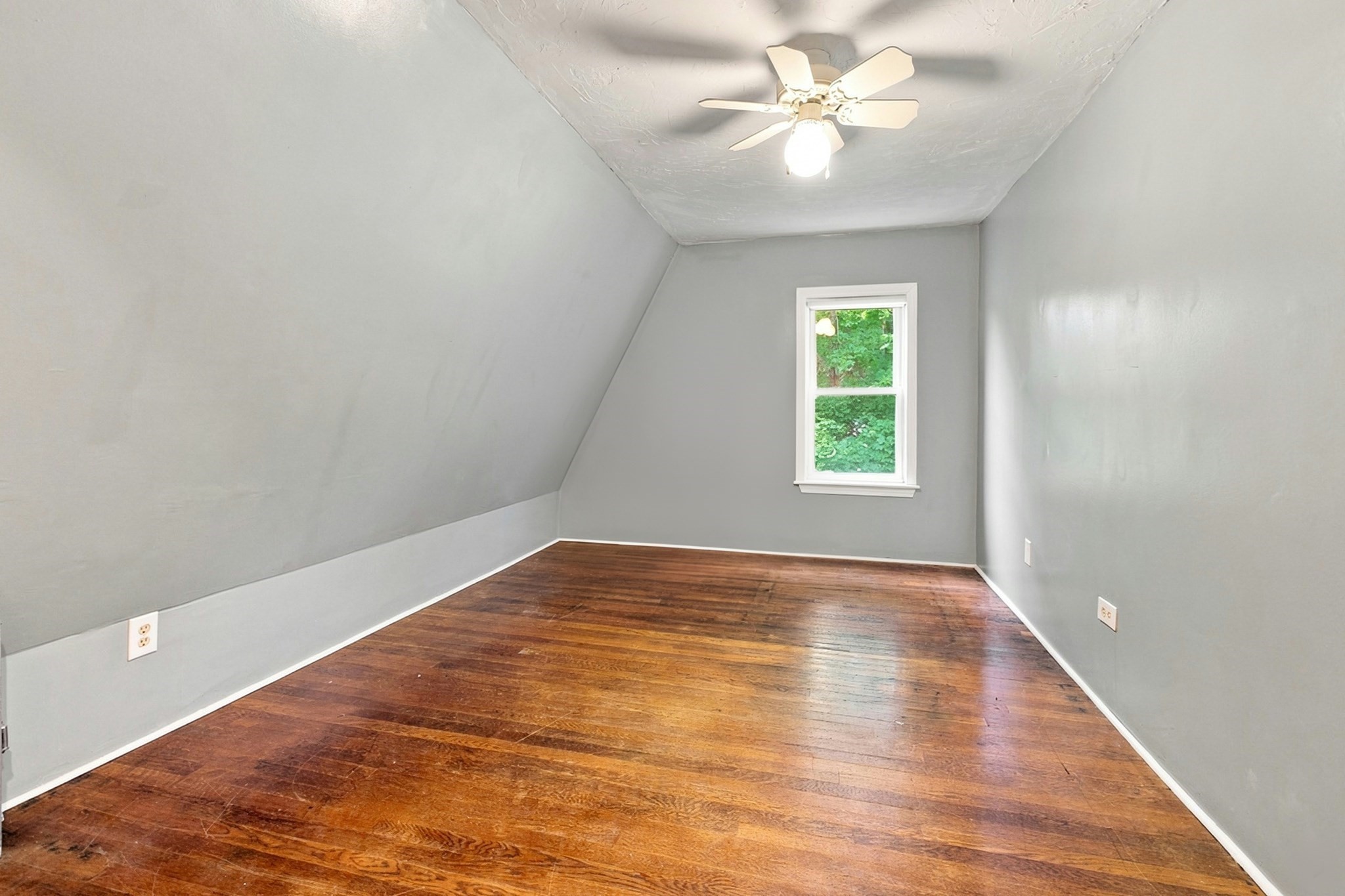 10 Sumner Ave Property Photo 19