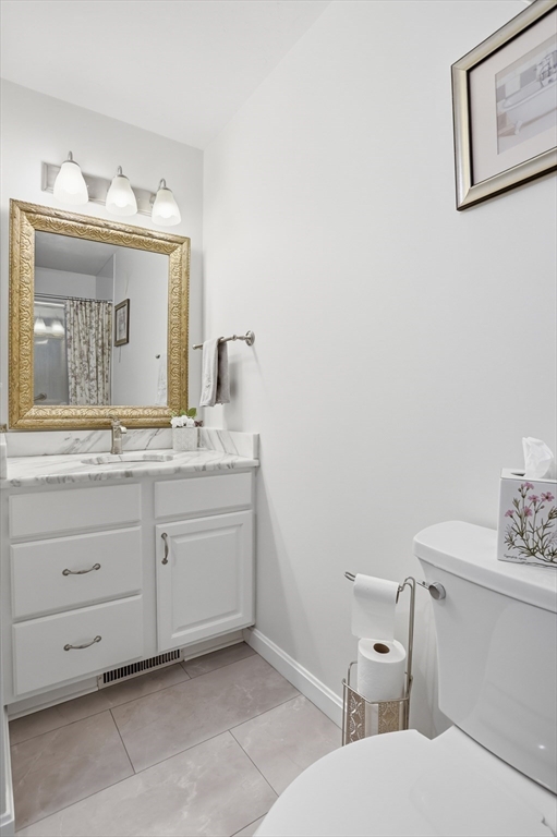 8 Stratton Drive # 8 Property Photo 23