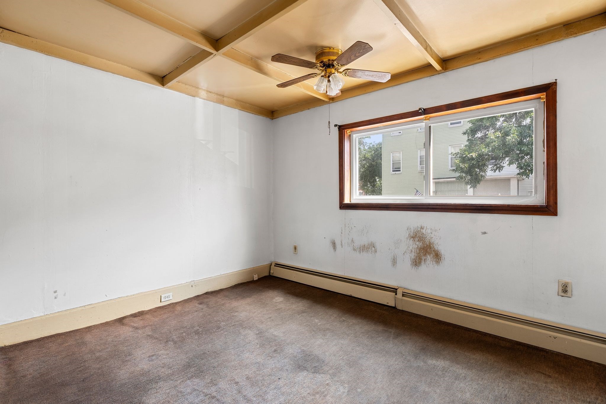 192 Lexington St Property Photo 13