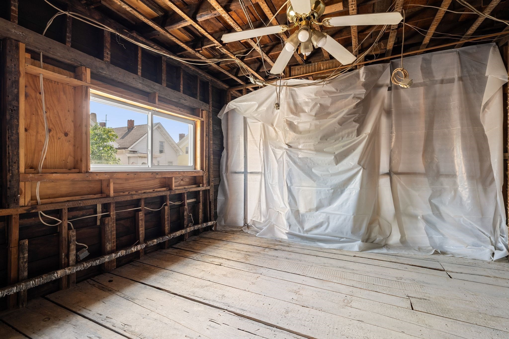192 Lexington St Property Photo 20