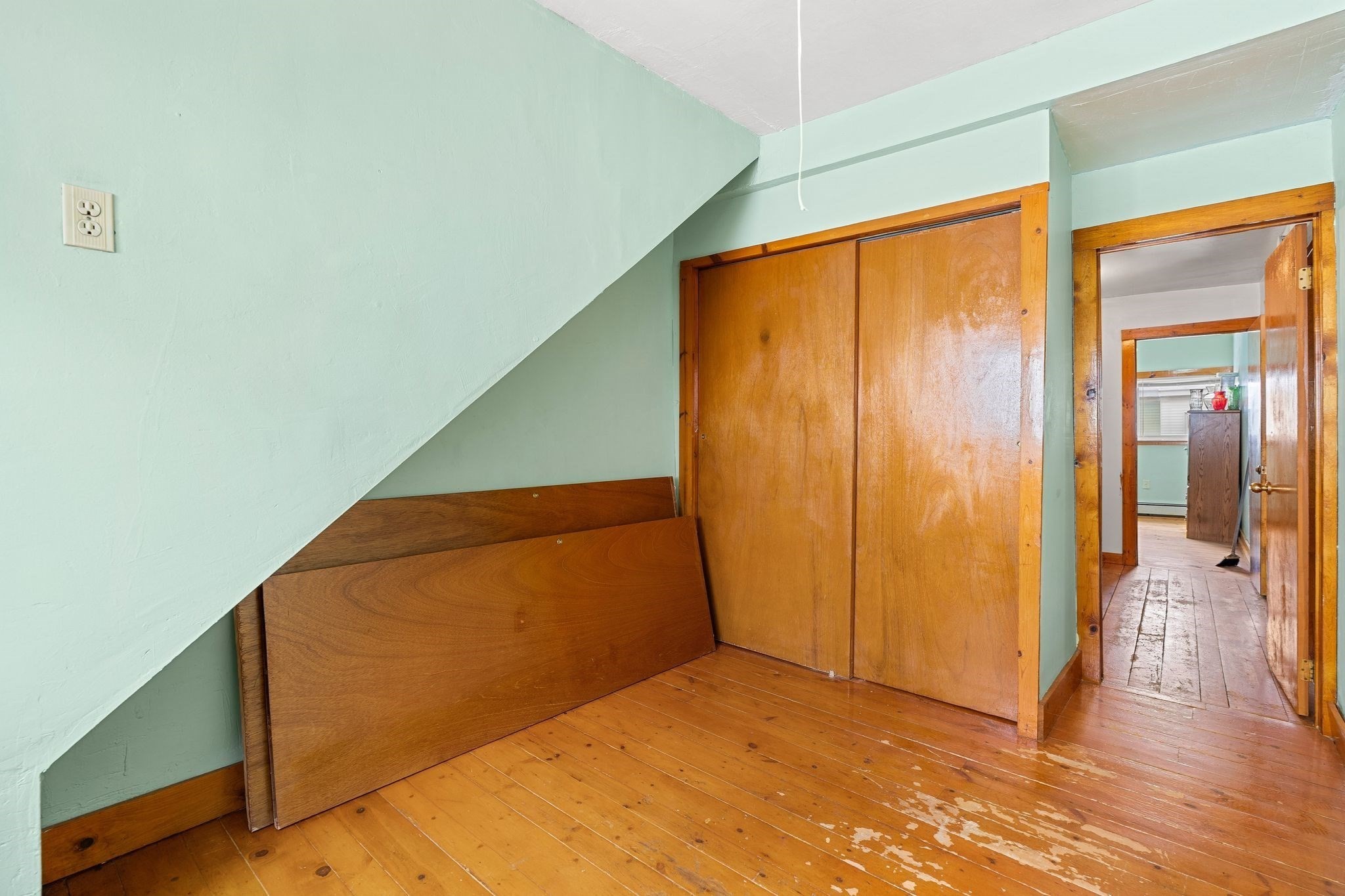 192 Lexington St Property Photo 30