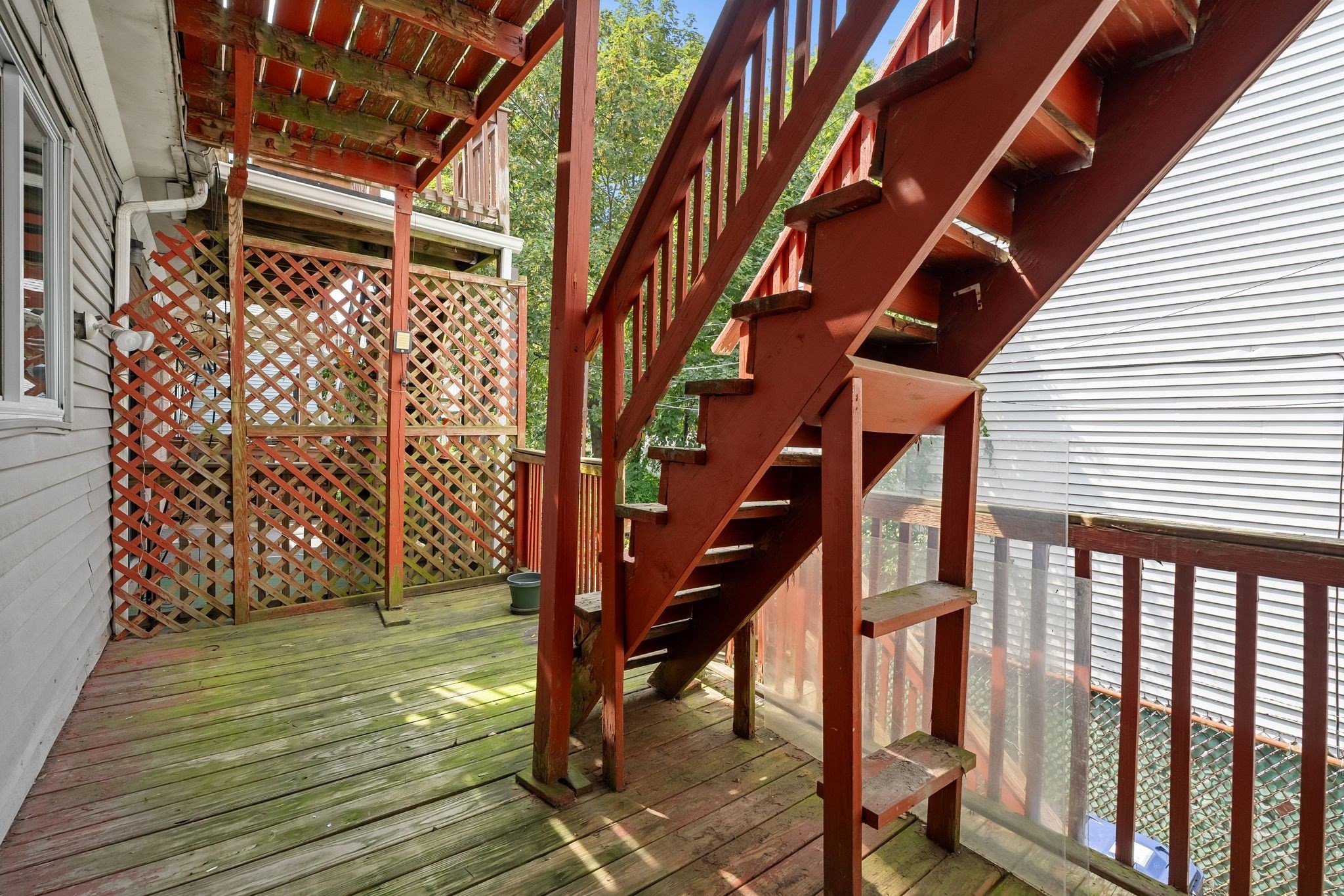 192 Lexington St Property Photo 37