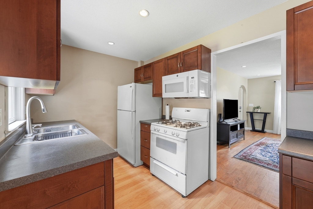 83 Lindbergh Blvd Property Photo 8