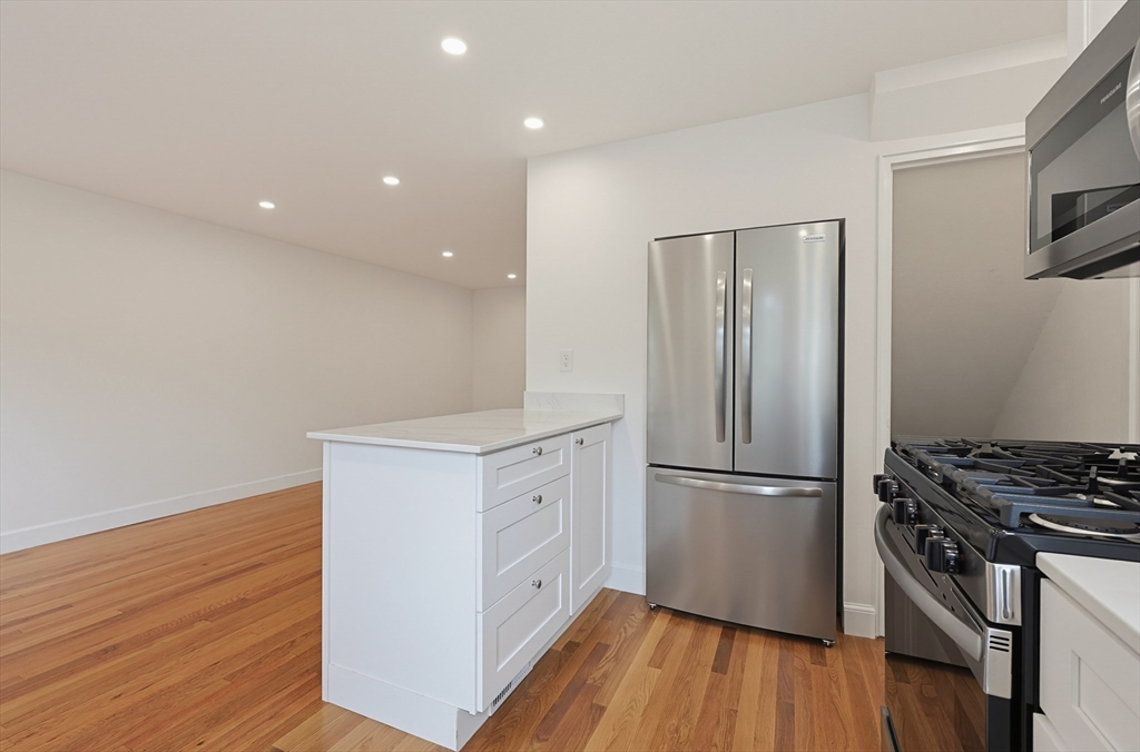 948 Belmont St # 948 Property Photo 12