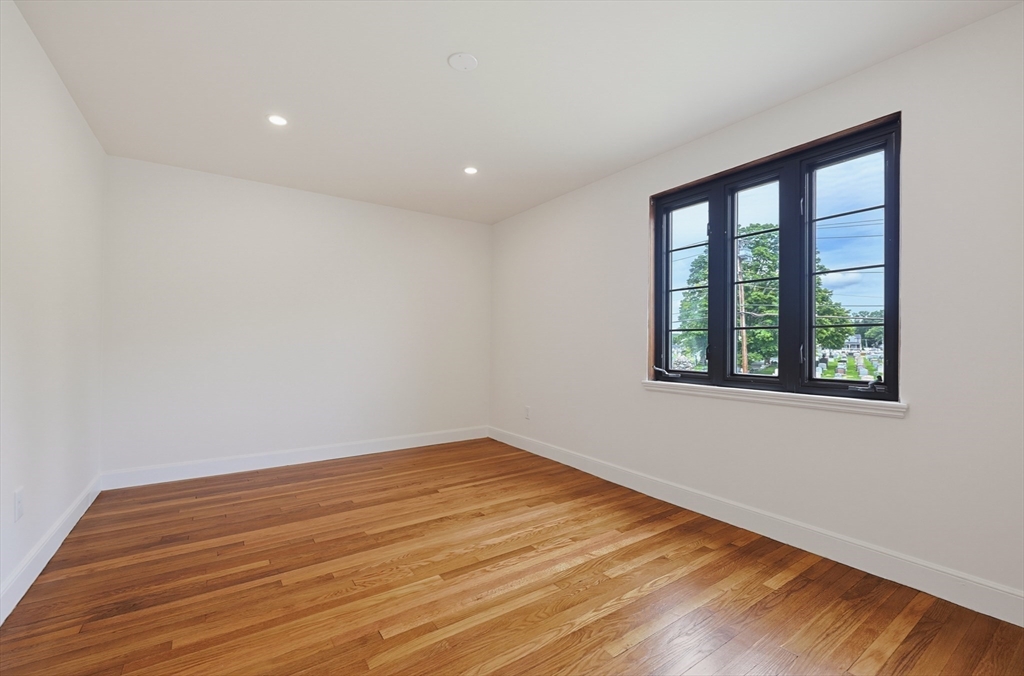 948 Belmont St # 948 Property Photo 15