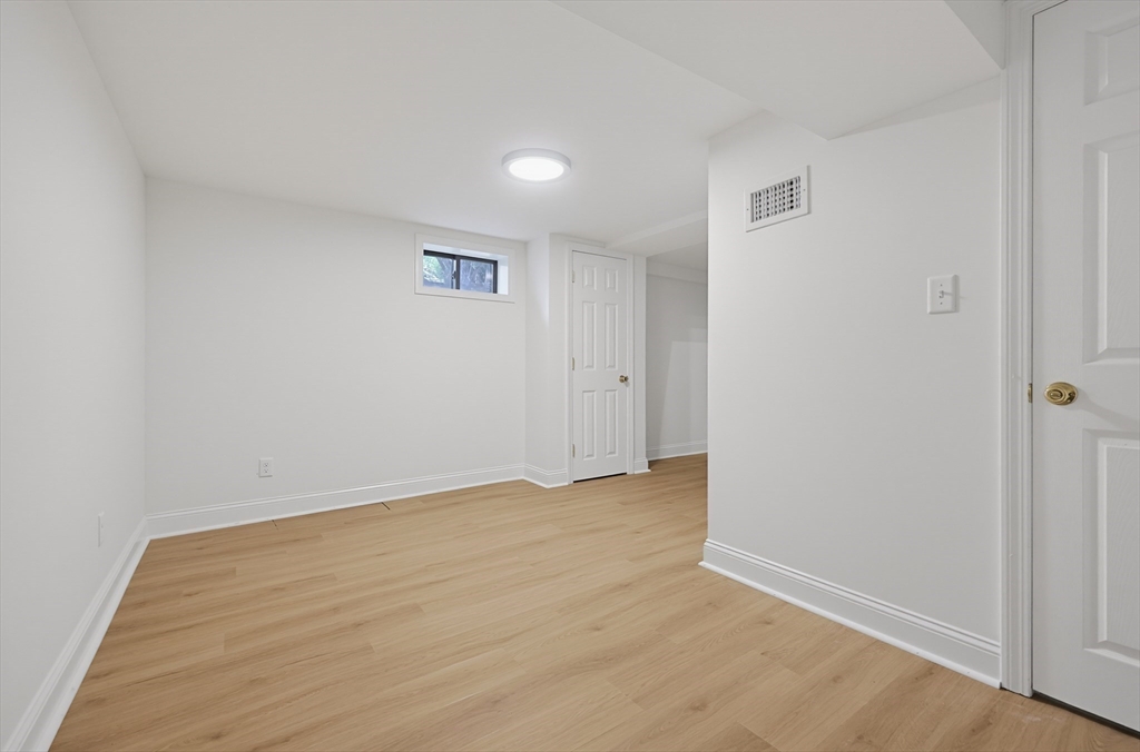 948 Belmont St # 948 Property Photo 23