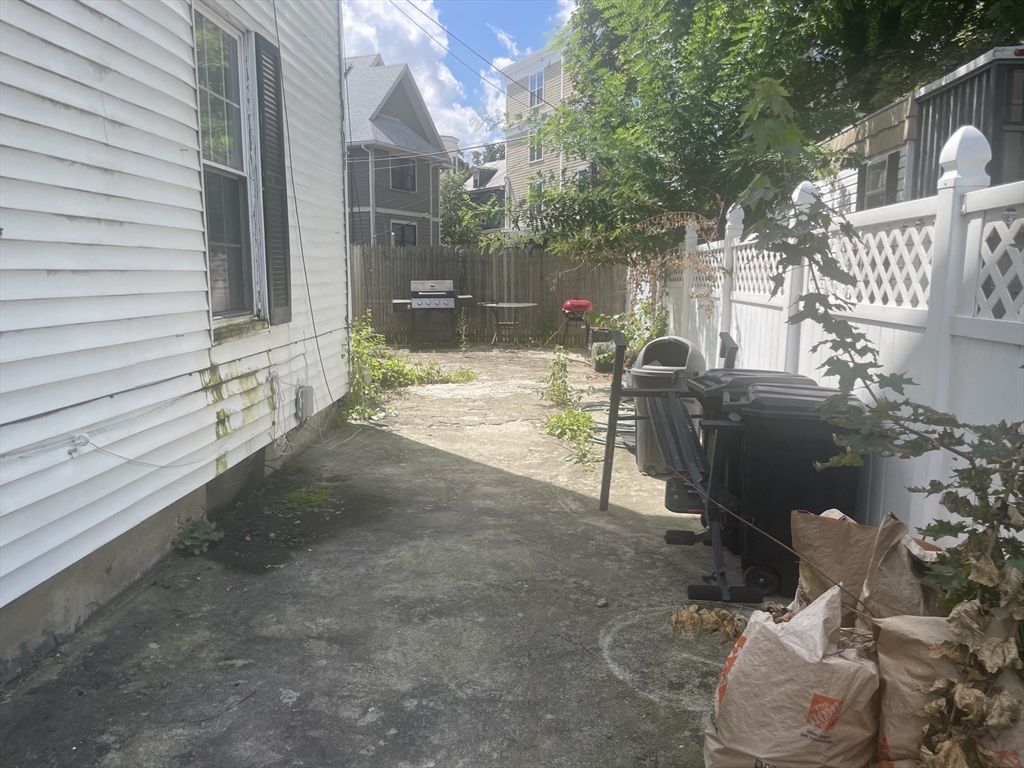 13 Stafford St Property Photo 9