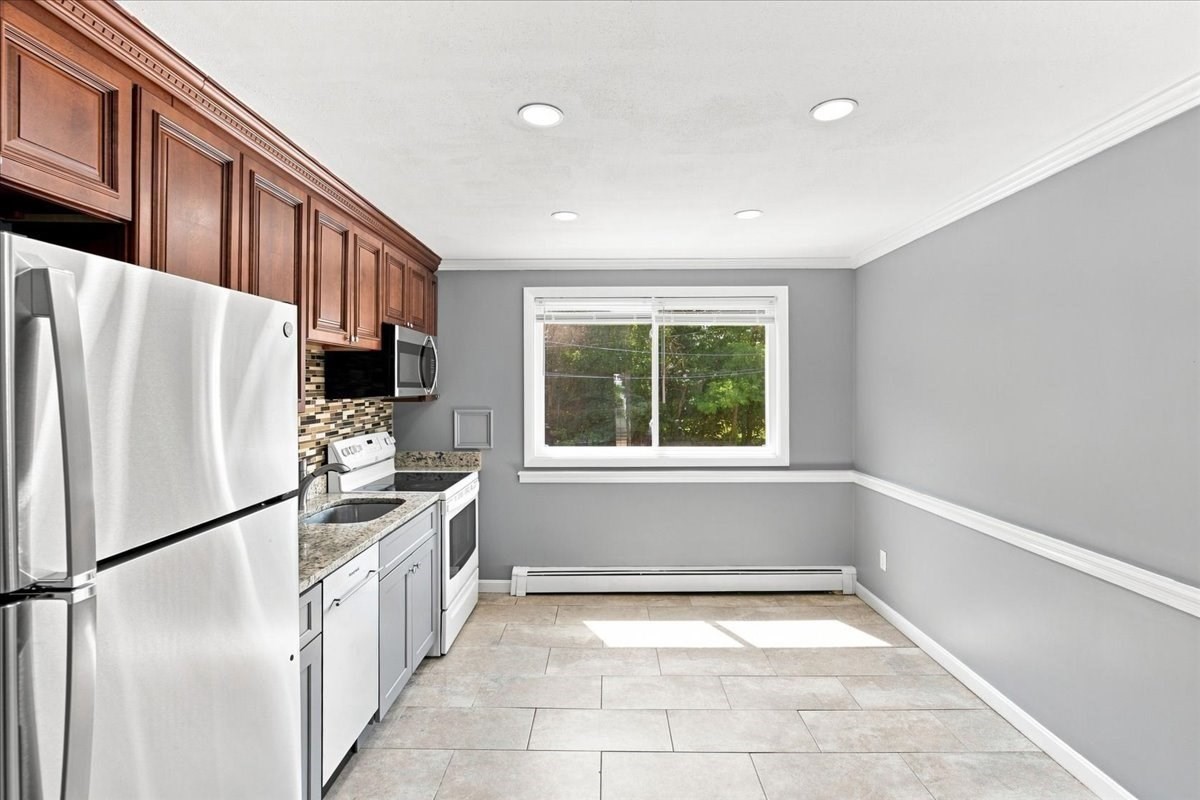 7 Endicott Street # 3 Property Photo 11