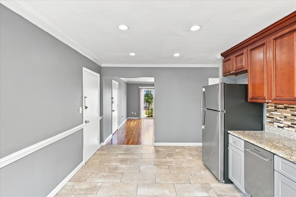 7 Endicott Street # 3 Property Photo 12