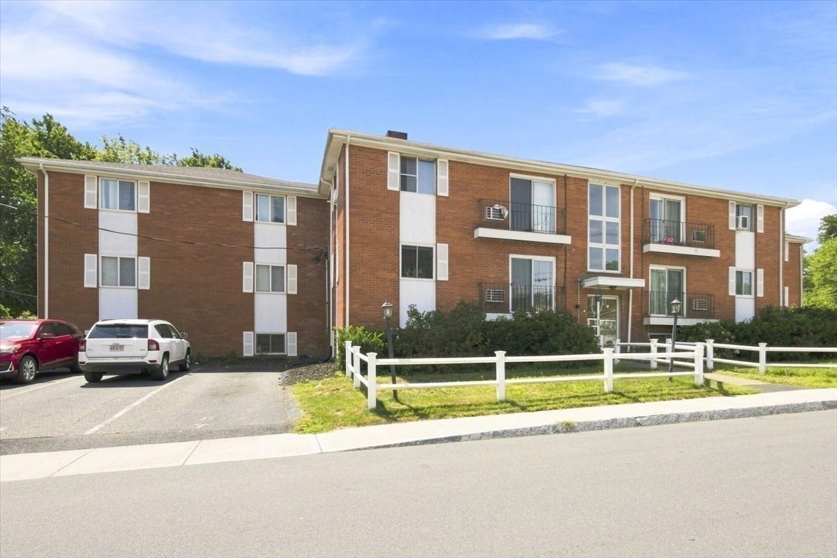 7 Endicott Street # 3 Property Photo 33