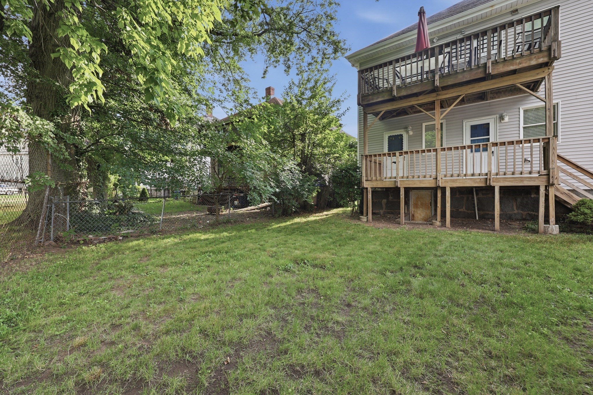 18-20 Endicott Street Property Photo 10