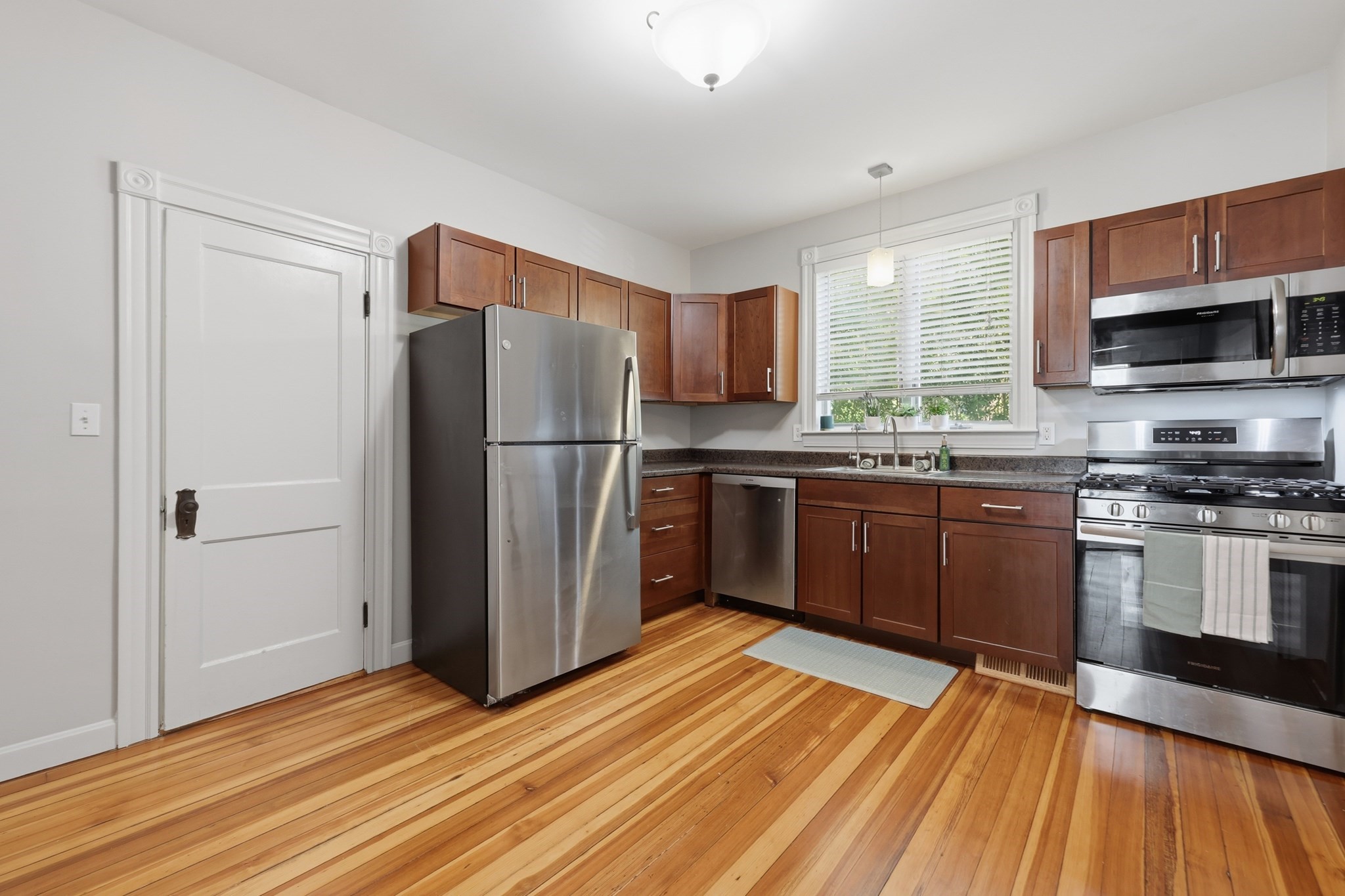 18-20 Endicott Street Property Photo 36