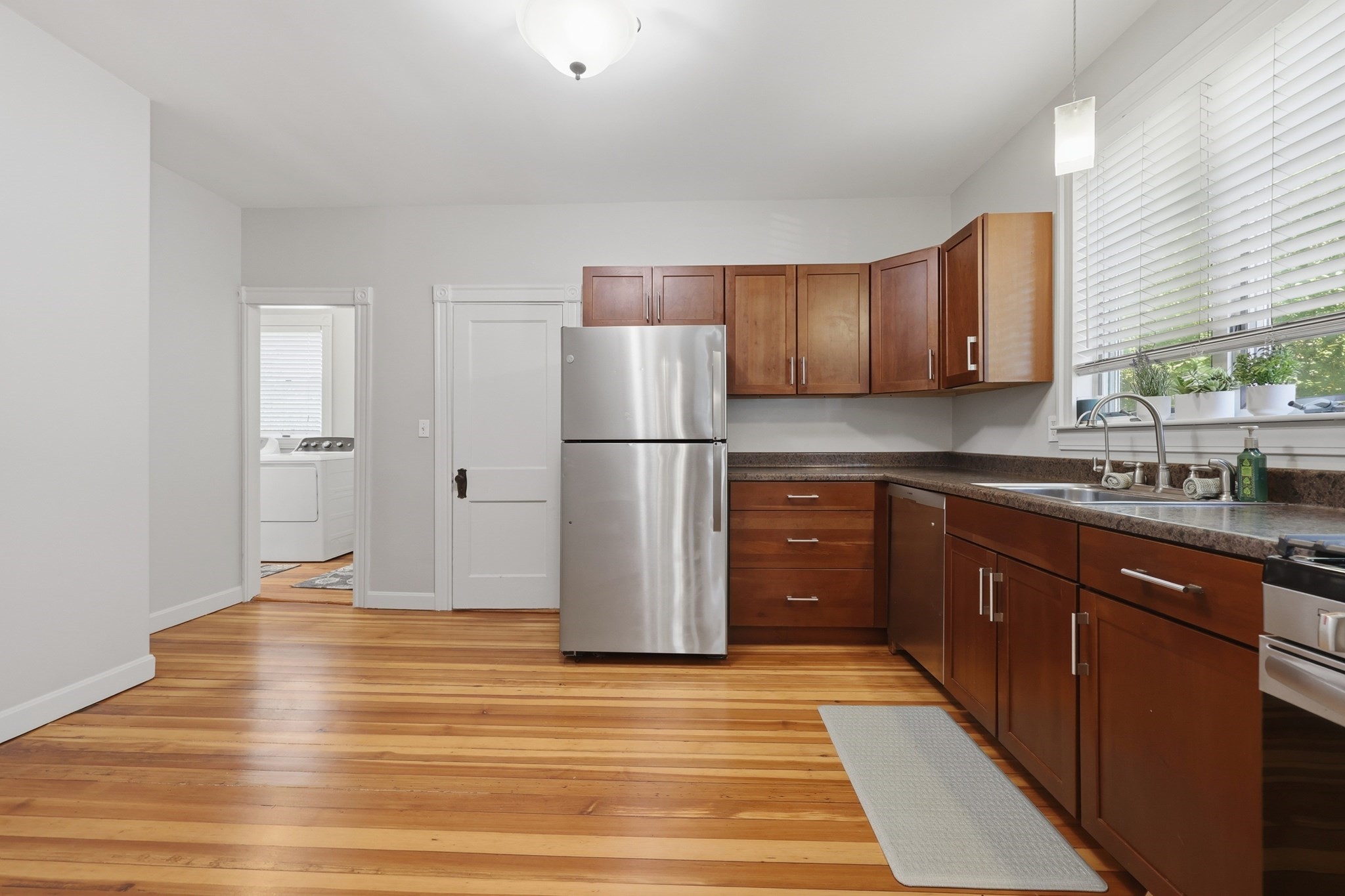 18-20 Endicott Street Property Photo 37