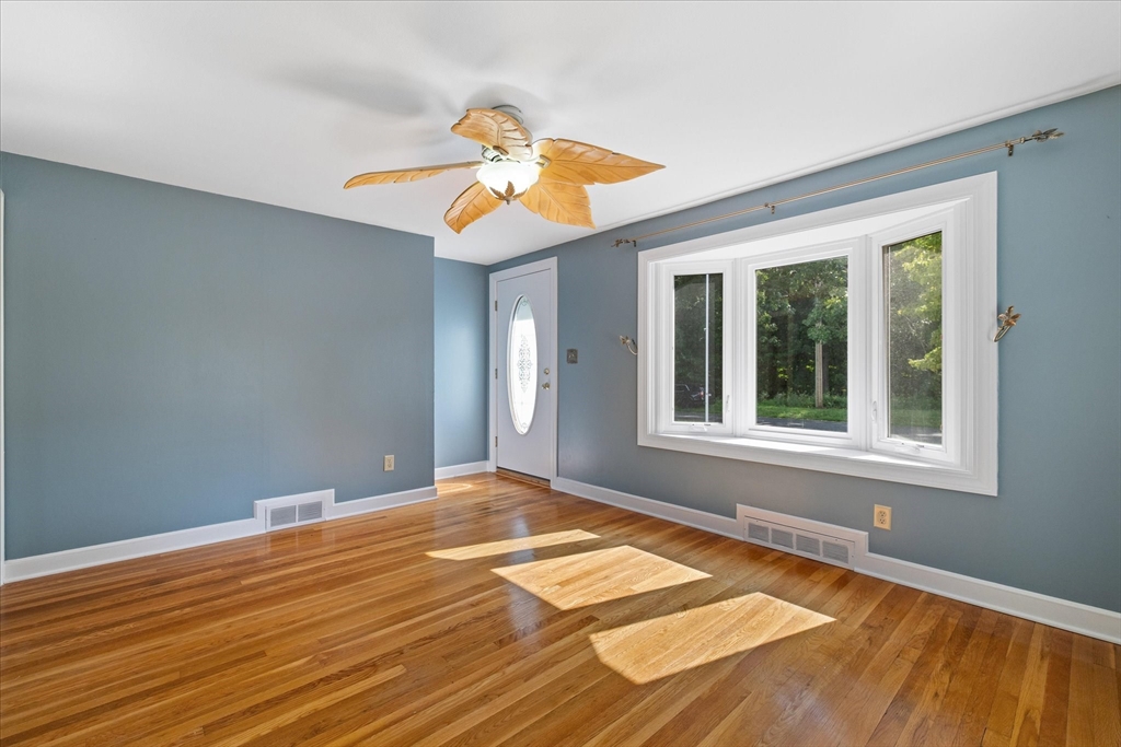 112 Dry Bridge Rd Property Photo 9