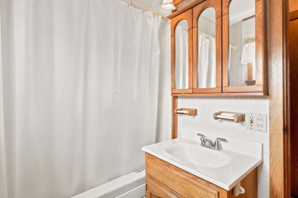 8 Sylvan Street Property Photo 23