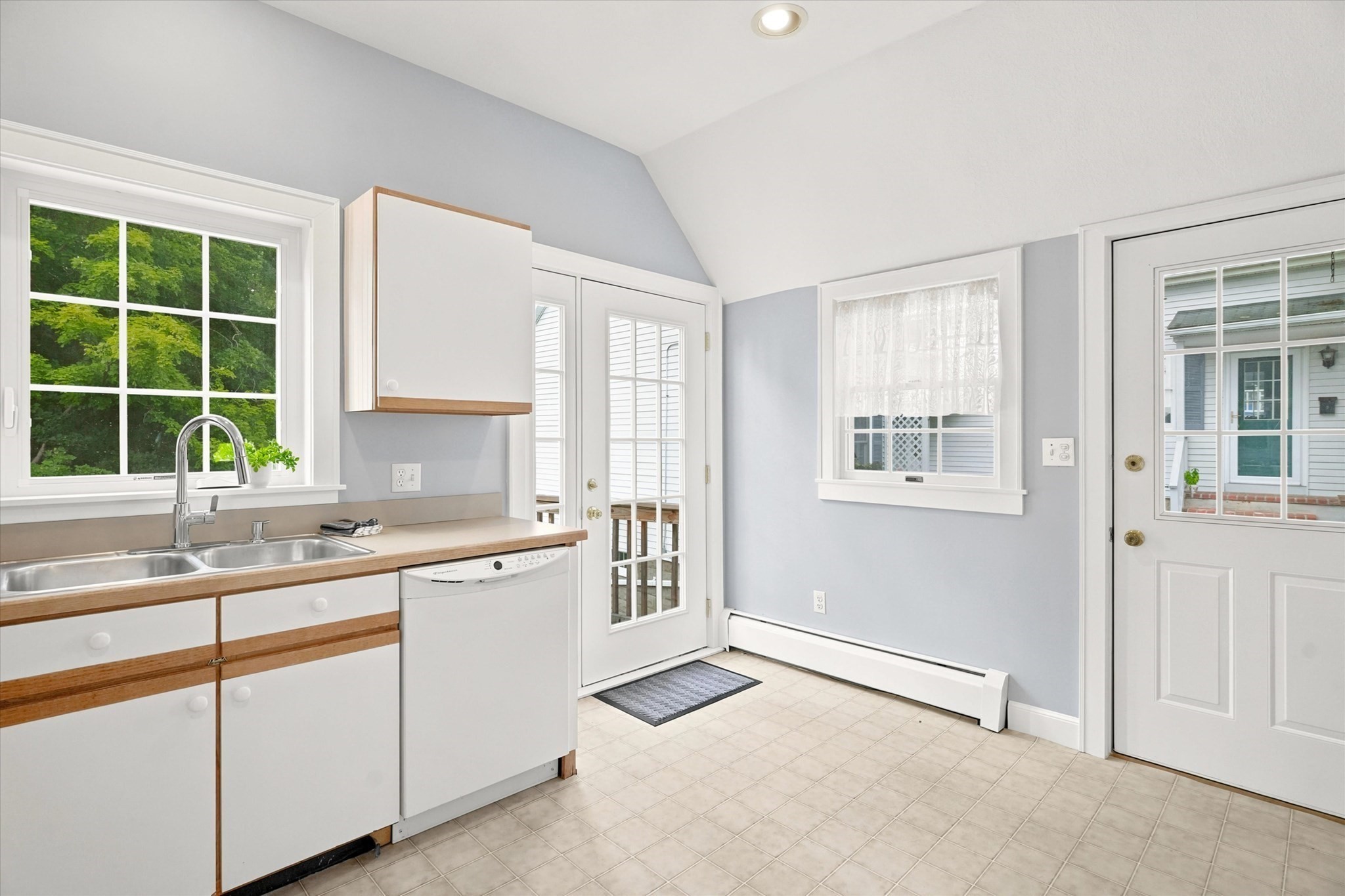 58 Morton Street # A Property Photo 10