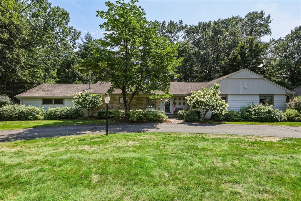 191 Pinewood Dr Property Photo 1