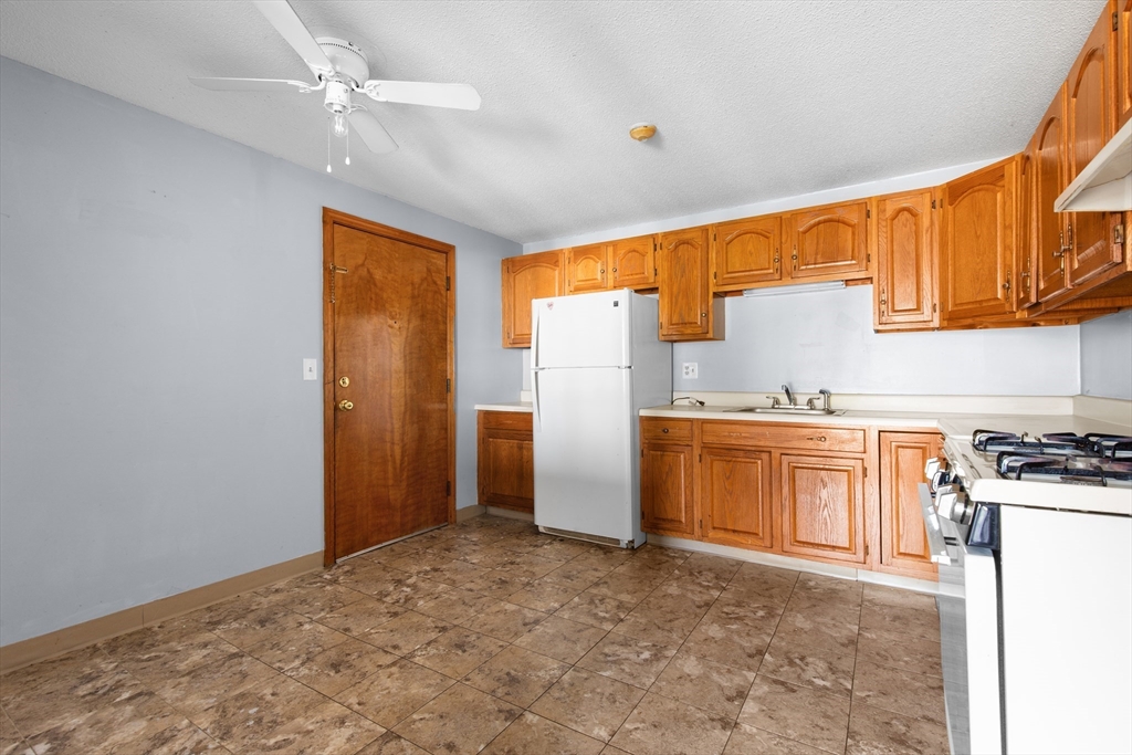 24 Larch St # 8 Property Photo 3