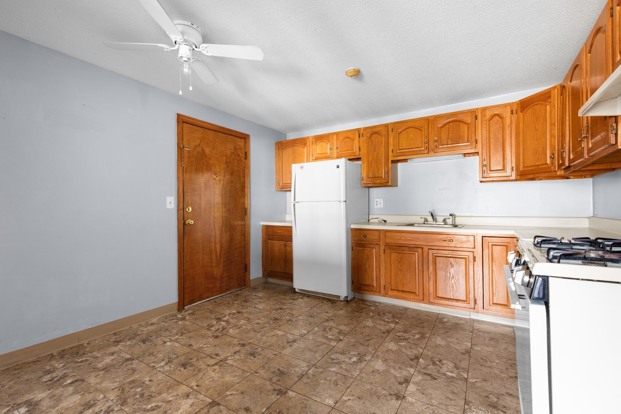 24 Larch St # 8 Property Photo 3