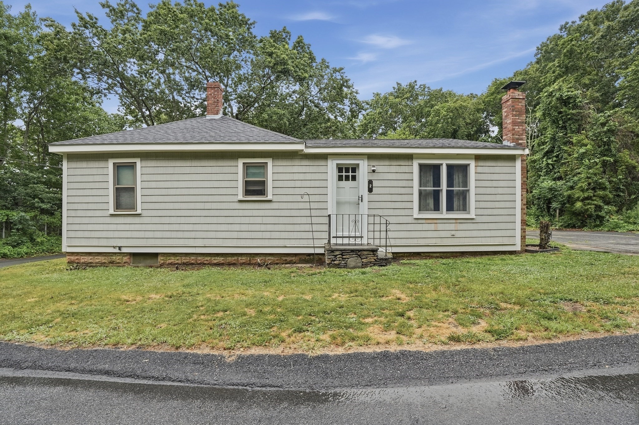 2 Columbus Rd Property Photo 1