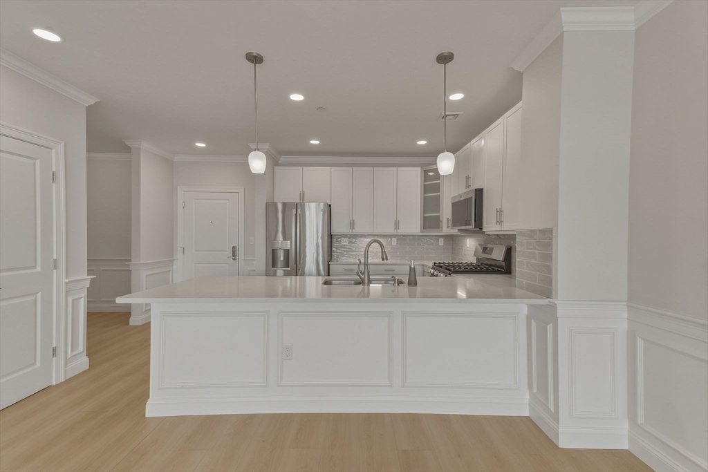 320 Middlesex Ave # A203 Property Photo 1