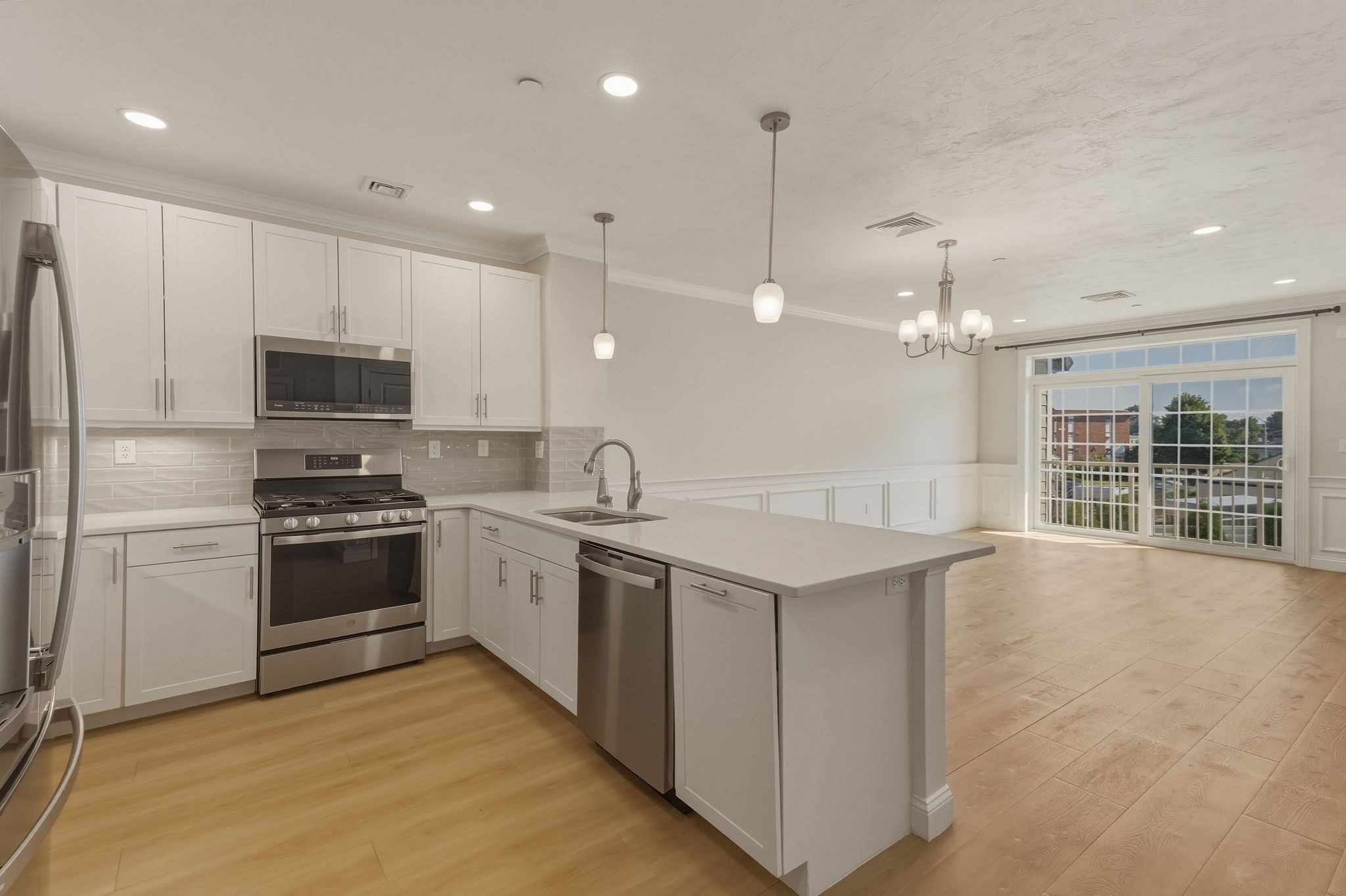 320 Middlesex Ave # A203 Property Photo 2