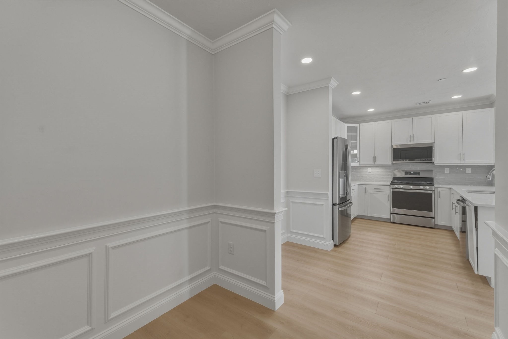 320 Middlesex Ave # A203 Property Photo 6