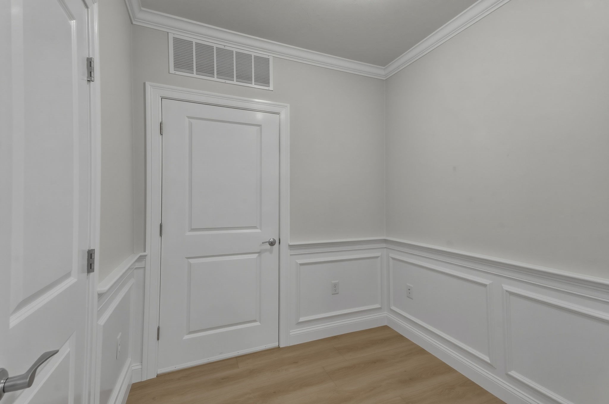 320 Middlesex Ave # A203 Property Photo 7