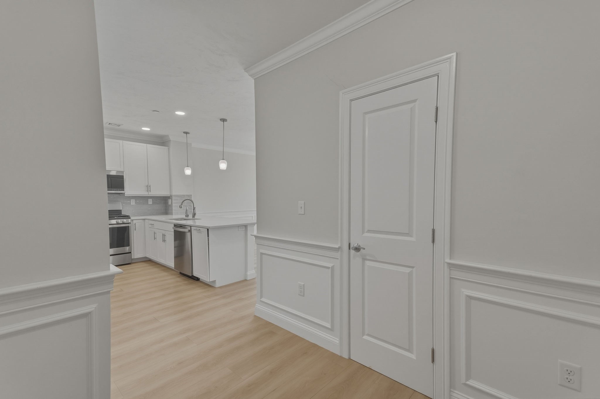 320 Middlesex Ave # A203 Property Photo 8