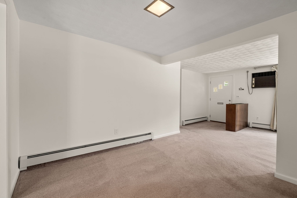 21 Greenleaf Road Property Photo 7