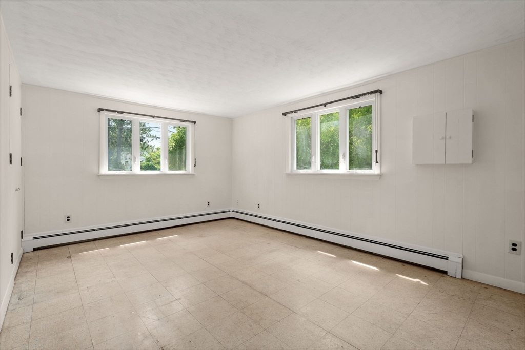 21 Greenleaf Road Property Photo 13