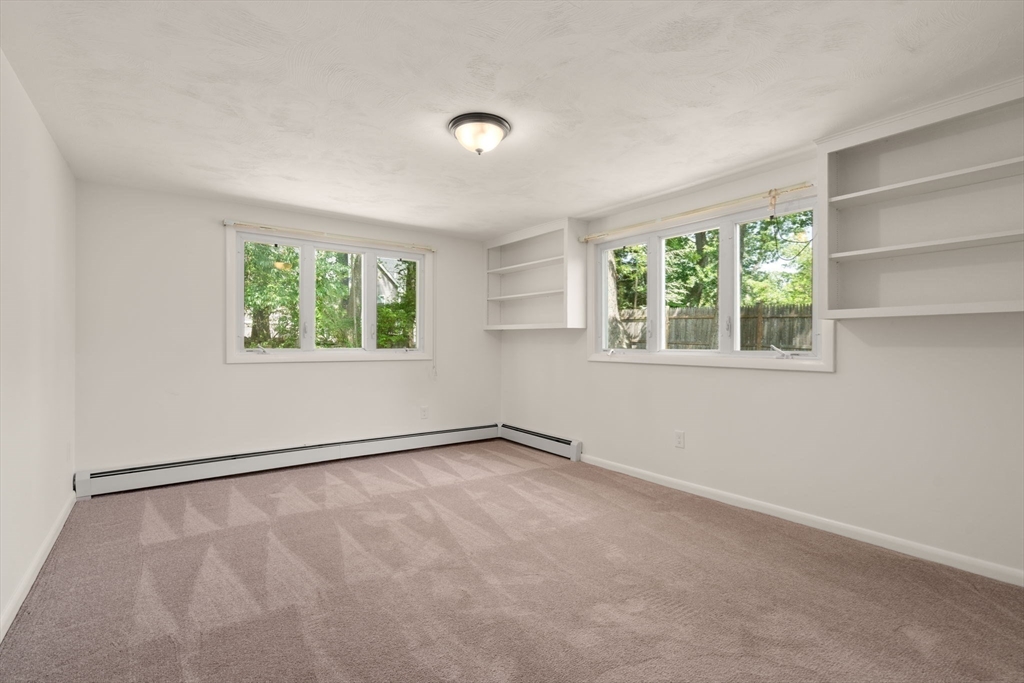 21 Greenleaf Road Property Photo 15