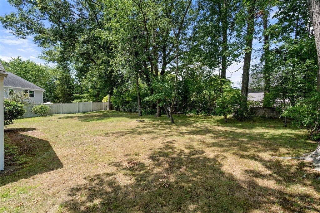 21 Greenleaf Road Property Photo 24