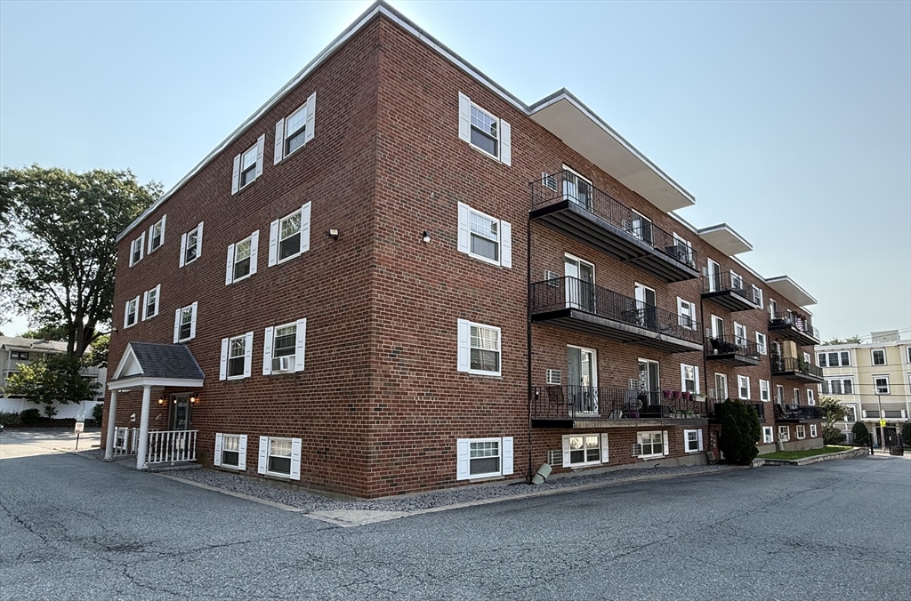 48 Coffey # D Property Photo 2