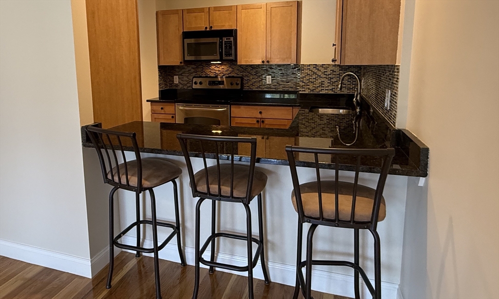 48 Coffey # D Property Photo 7
