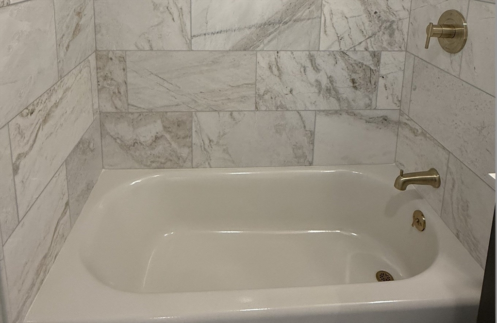 48 Coffey # D Property Photo 14