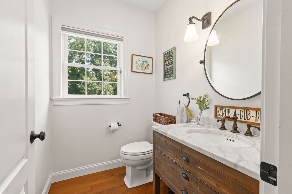 2 Hodgman Way Property Photo 7