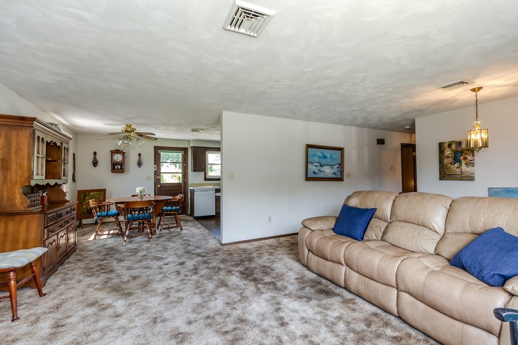21 Evergreen Drive Property Photo 8