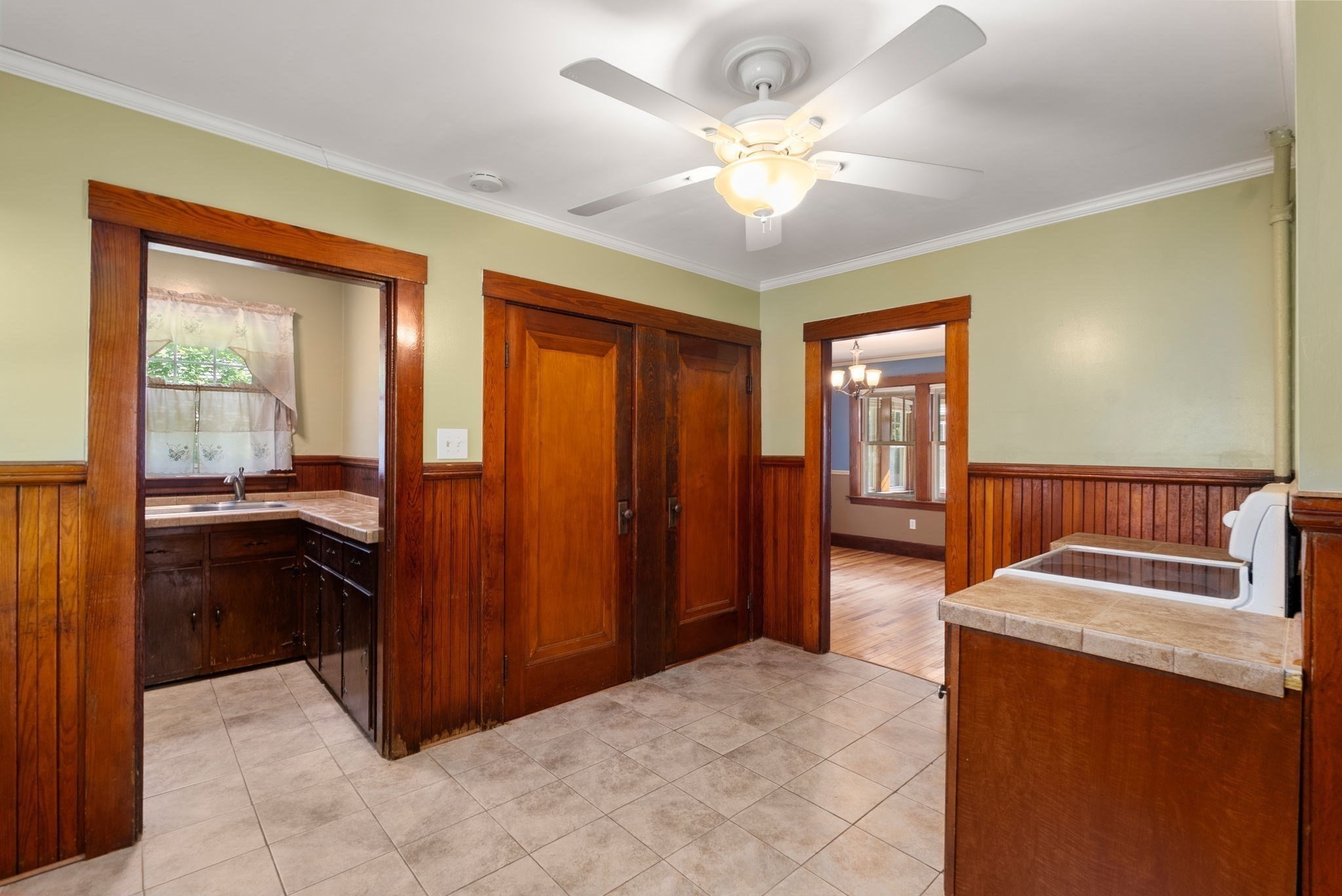 7-a Upper Beacon Street Property Photo 7
