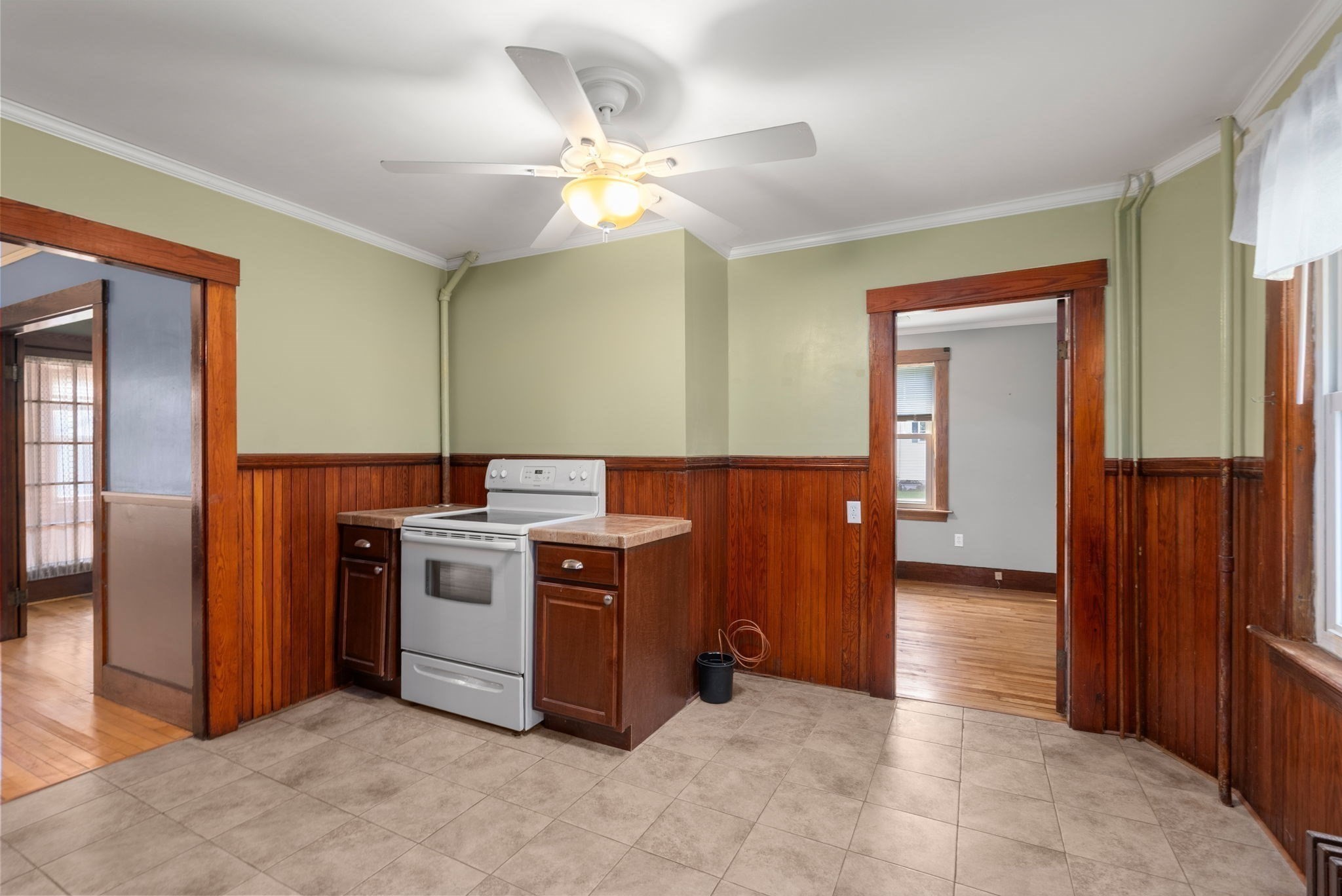 7-a Upper Beacon Street Property Photo 8