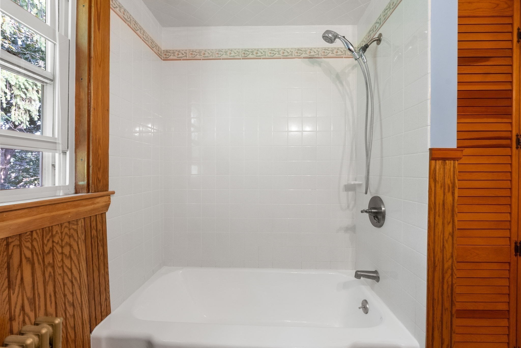 7-a Upper Beacon Street Property Photo 19