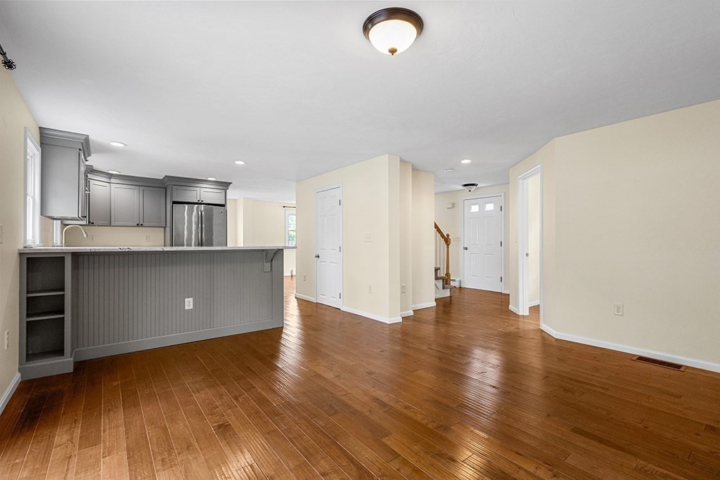 95 Franklin St Property Photo 9